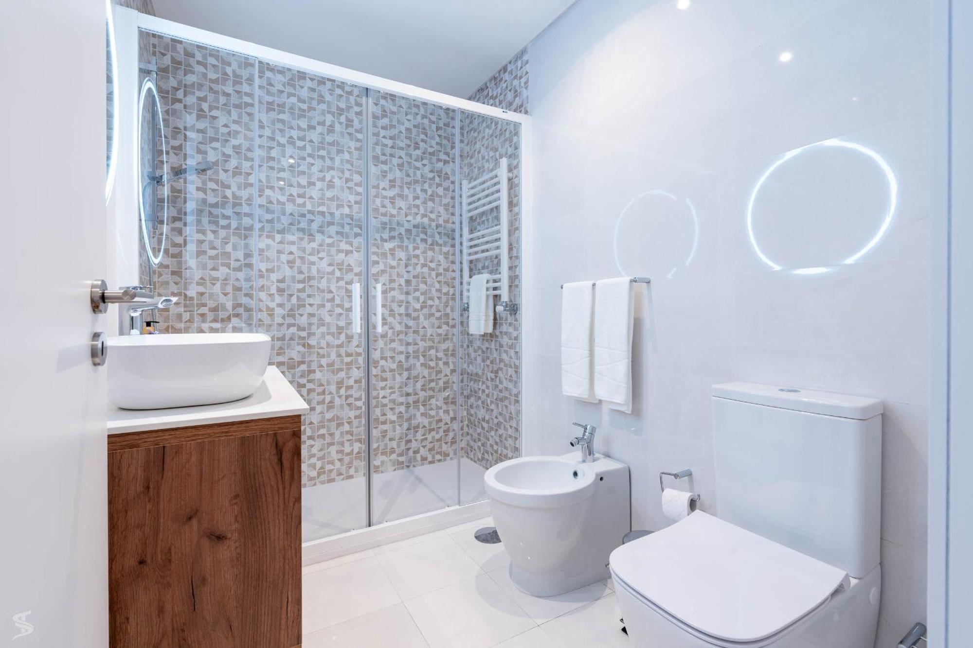 Cedofeita Sunny Apartment - Balcony & Parking ปอร์โต ภายนอก รูปภาพ