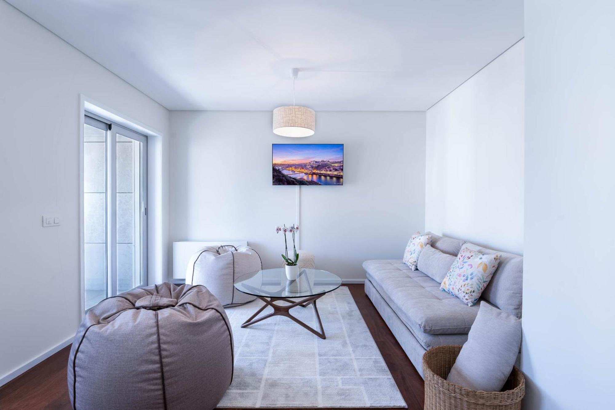 Cedofeita Sunny Apartment - Balcony & Parking ปอร์โต ภายนอก รูปภาพ